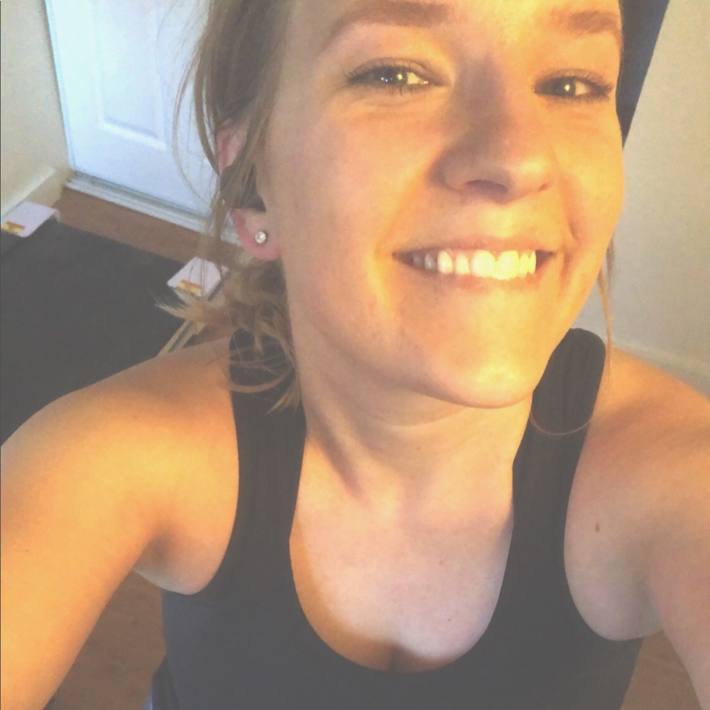 Meet your Poshers, Claire & David!